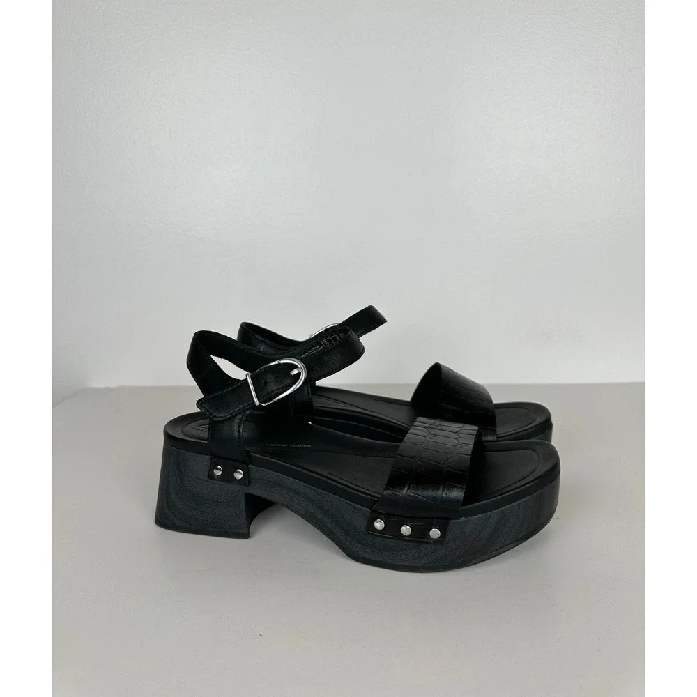 Clarks Signature Black Leather Platform Sandals Block Heel Sz 8M Y2K Ankle Strap